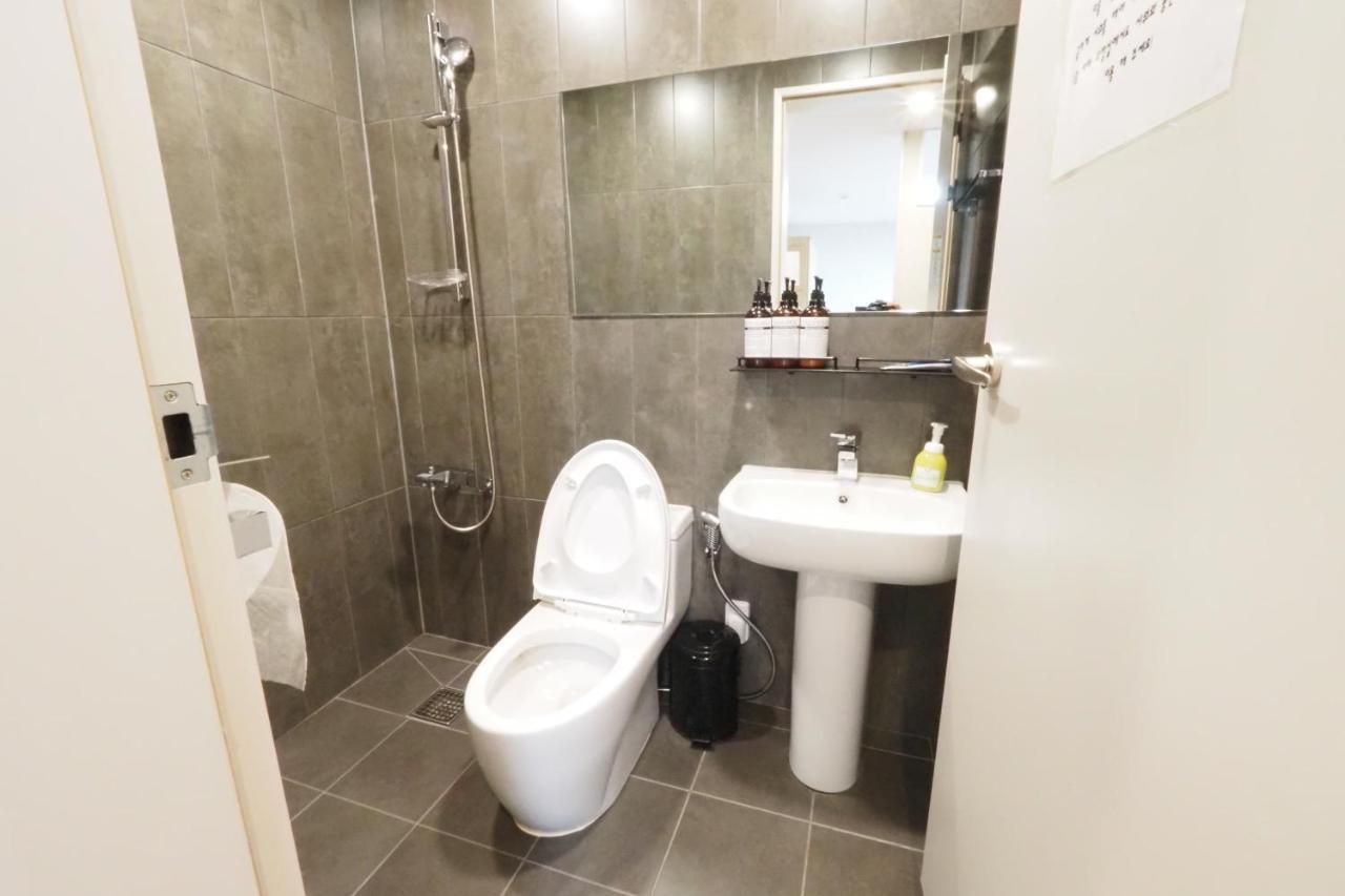 Hannah Guesthouse Jeju Bagian luar foto