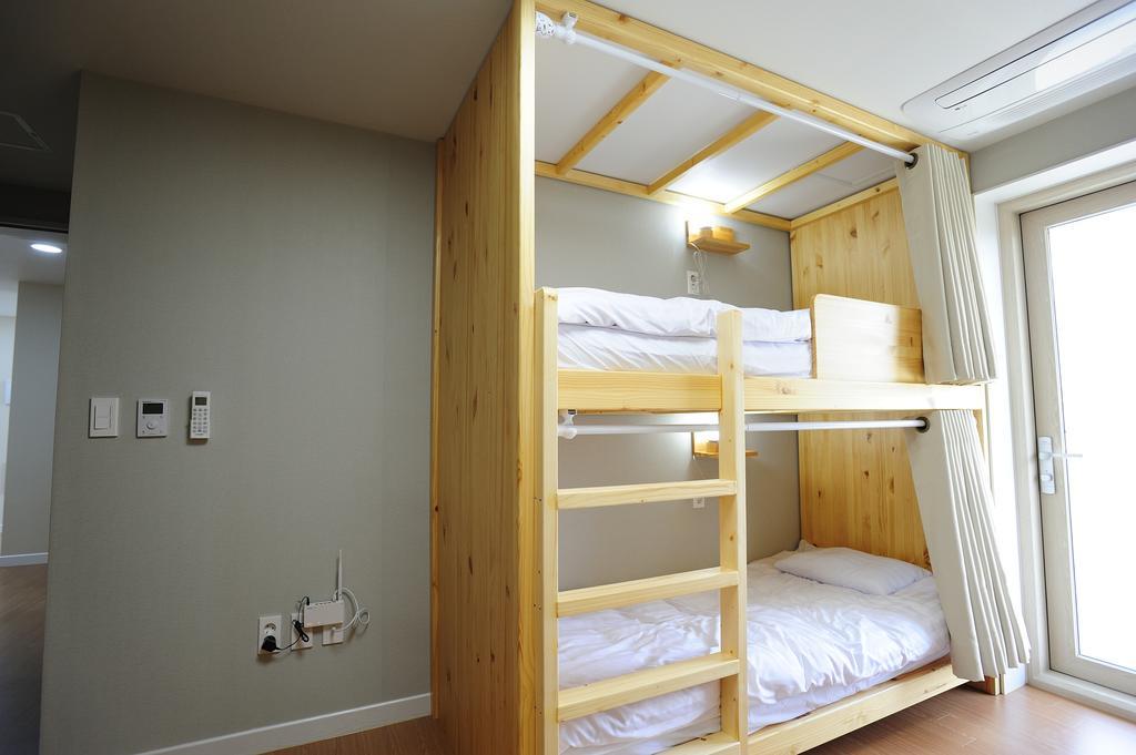 Hannah Guesthouse Jeju Bagian luar foto