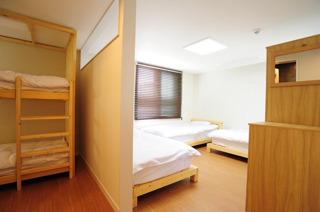 Hannah Guesthouse Jeju Bagian luar foto