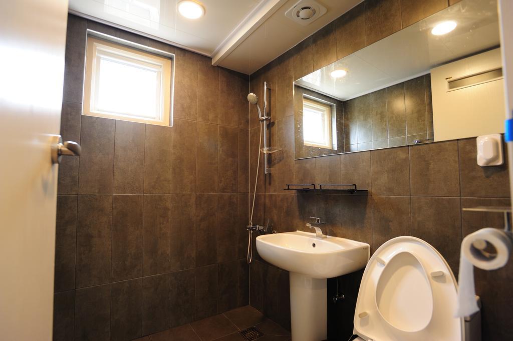 Hannah Guesthouse Jeju Bagian luar foto